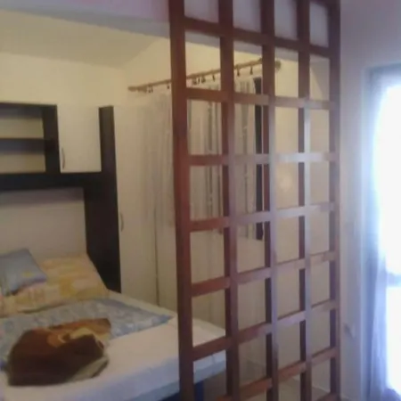 Vjeko - 200 M From Sea Apartment