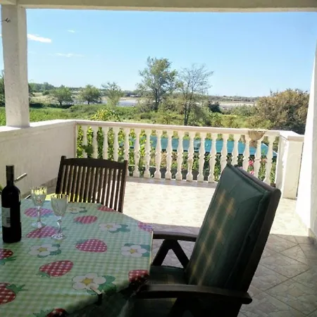 Apartment Vjeko - 200 M From Sea Nin