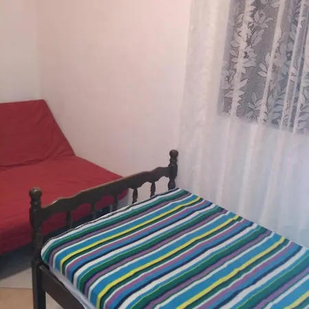 Vjeko Apartament *